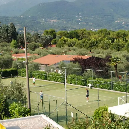 Happy Camp Mobile Homes In Villaggio Turistico Internazionale Eden * San Felice del Benaco